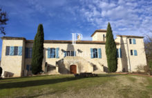 Prestigious residence, swimming pool, on more than 15 hectares closed with a pond and a source - 3605393PEMM