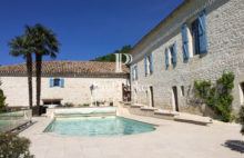 Prestigious residence, swimming pool, on more than 15 hectares closed with a pond and a source - 3605393PEMM