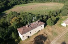 Manoir du 13ème avec une longère, pigeonnier et grange sur plus de 13Ha - 3796303PEMM