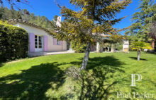 Maison d’Architecte Aix En Provence / Montaiguet / 10 pièce(s) 210 m2  /3ch /1ha terrain/ + 40 m2 extension possible - 3787493PCML