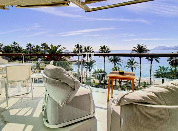 Cannes Croisette – Appartement rénové avec vue mer panoramique - 357159.3PMVORZ