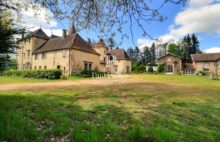 Château et vastes espaces pour réception sur 25 hectares au Sud de la Bourgogne - 3647743PSNV