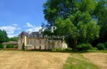 Château et vastes espaces pour réception sur 25 hectares au Sud de la Bourgogne - 3647743PSNV