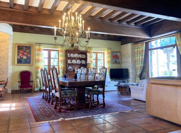 Maison de Maître, 300 m² et grange sur 17 hectares, piscine - 3660343PEMM