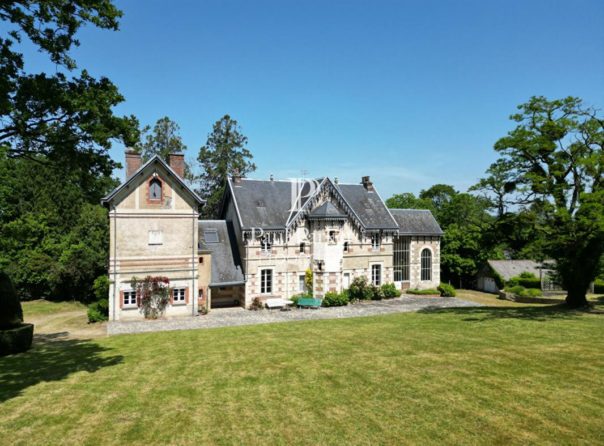 Manoir  de 1850, maison de gardien et tennis sur un parc de 5 ha - 377505-3PADR