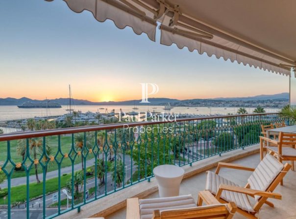 Cannes Croisette – Appartement rénové avec vue mer panoramique - 382443.3PMVORZ