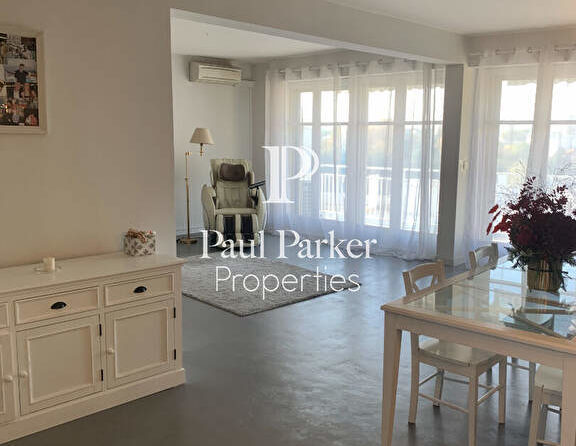 AU PARC BORDELAIS SUPERBE APPARTEMENT AVEC TROIS CHAMBRES BALCON  ASCENSEUR ET DEUX PARKING - 3852613PPBD