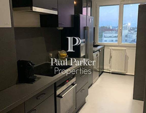 AU PARC BORDELAIS SUPERBE APPARTEMENT AVEC TROIS CHAMBRES BALCON  ASCENSEUR ET DEUX PARKING - 3852613PPBD