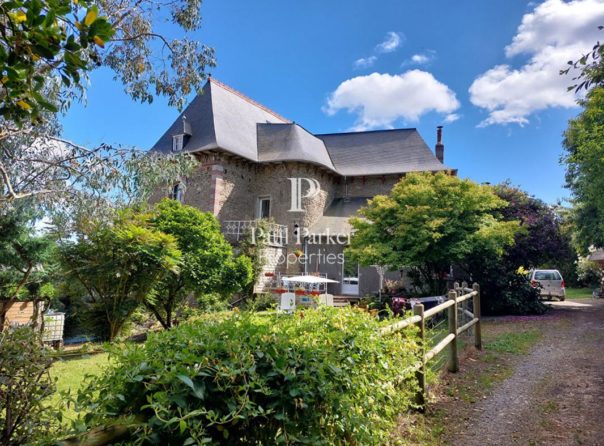 Maison bourgeoise Merdrignac 11 pièce(s) 270 m2 - 3854193PEON