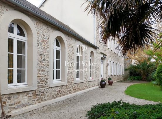 Maison de maître 9 pièce(s) 246 m2  5000 m² de jardin - 3888173PADR