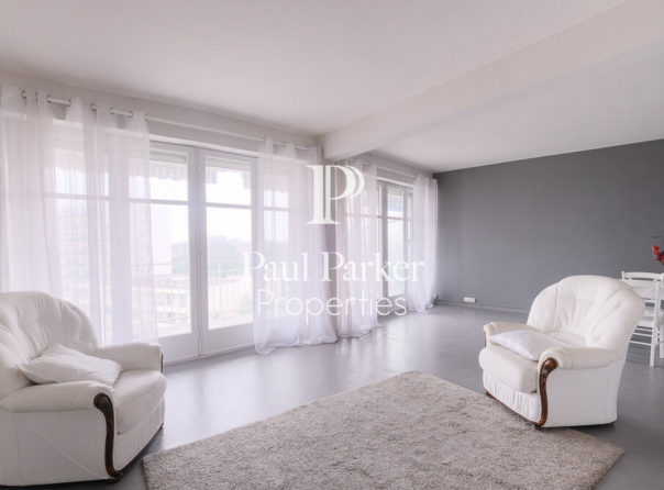 BORDEAUX PARC BORDELAIS APPARTEMENT AVEC TROIS CHAMBRES BALCON  ASCENSEUR ET DEUX PARKING - 3924863PPBD