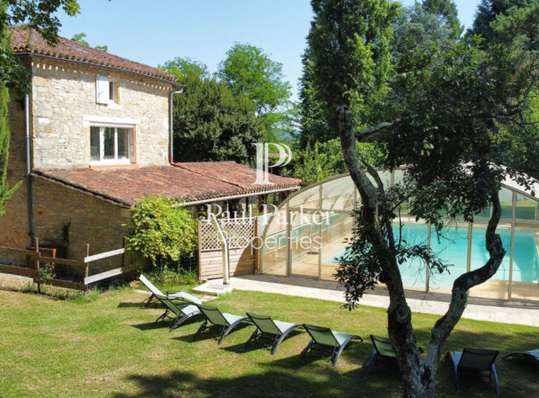 Propriété avec maison bourgeoise et gite, 2 piscines, puits - 3757703PEMM