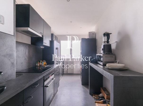 BORDEAUX PARC BORDELAIS APARTMENT WITH THREE BEDROOMS BALCONY ELEVATOR AND TWO PARKING SPACES - 3924863PPBD